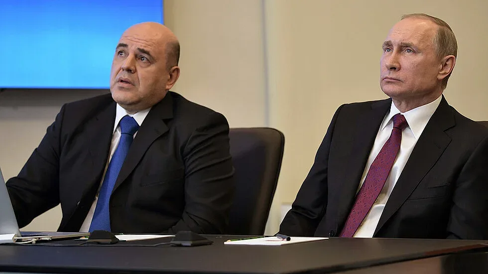 Путин посочи шефа на данъчните за премиер