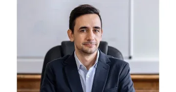 Страшен скандал в София. Зам.-кмет на прокурор за корупция