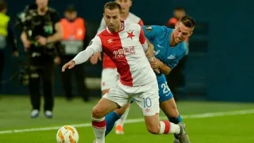 Левски се отдалечава от чешка звезда