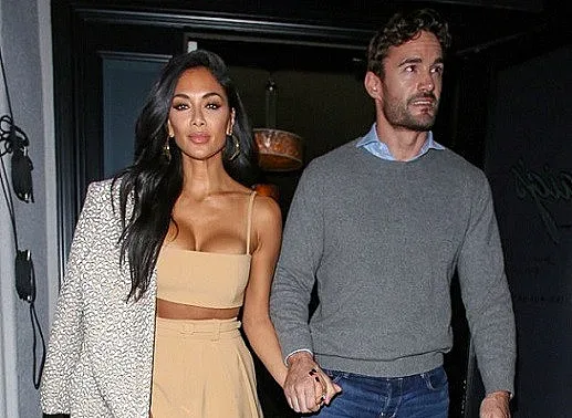 Бившата на Гришо се пробва за бебе с ръгбиста