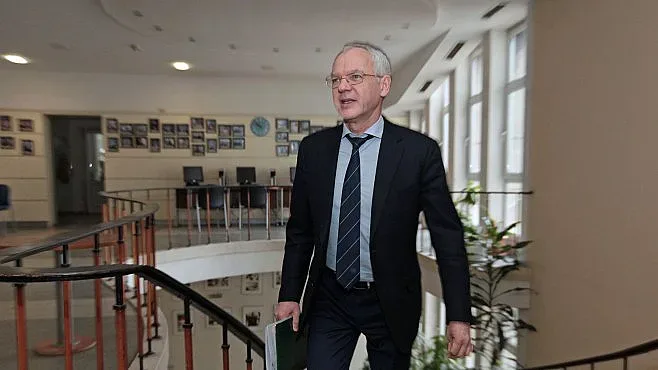 Велев: Губим 50000 души от пазара на труда годишно