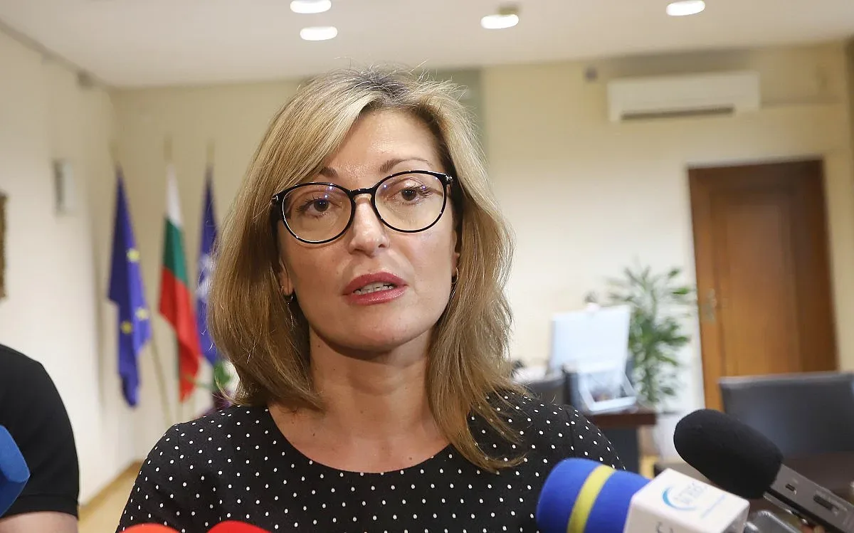 Захариева: Ще купуваме газ, изгоден за нас
