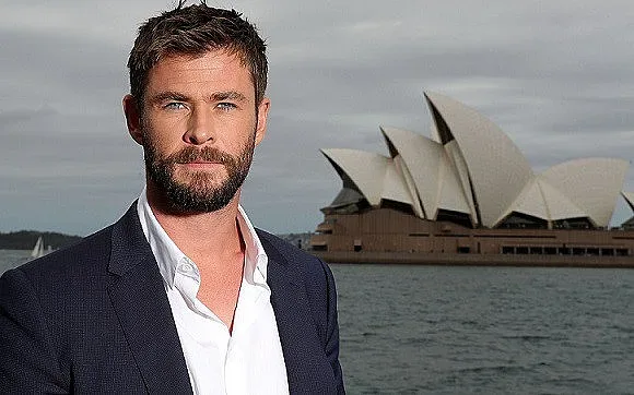 Крис Хемсуърт дари 1 милион за Австралия