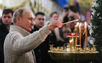 Путин посрещна Рождество в Санкт Петербург (СНИМКИ)