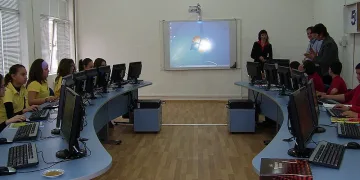 Училище най-много до 18.30 обсъждат в МОН