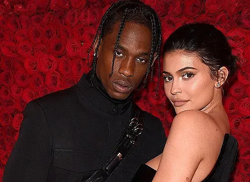 Бившият на Кайли Дженър ще оглави „Коачела“