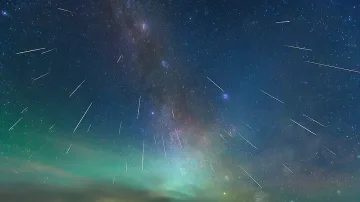 Български астрономи уловиха “падащи звезди”