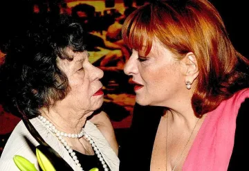 Вярна приятелка се грижи за Муки