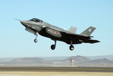 Турски фирми, свързани с F-35, се местят у нас