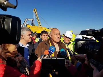 Премиерът: Ще има акции за боклука на още 7 места