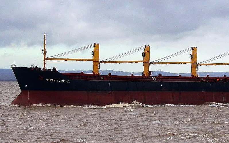 Прекратиха издирването на двамата ни моряци