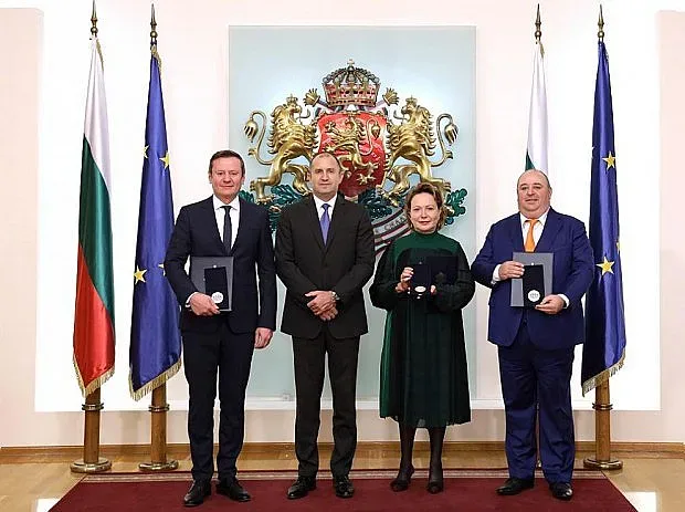 Президентът и колеги със силни думи за Силва