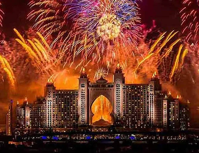 Два рекорда в Гинес за най-пищна заря