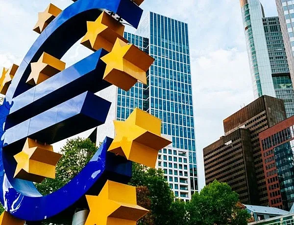 До април влизаме в „чакалнята“ за еврото