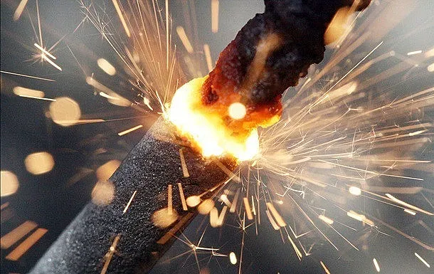 Последни приготовления за празника в София