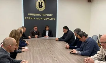 Нинова иска среща с гл. прокурор Гешев за Перник