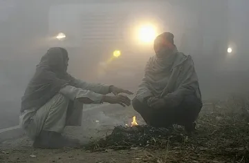 30 души изпукаха за два дни от як студ в Индия