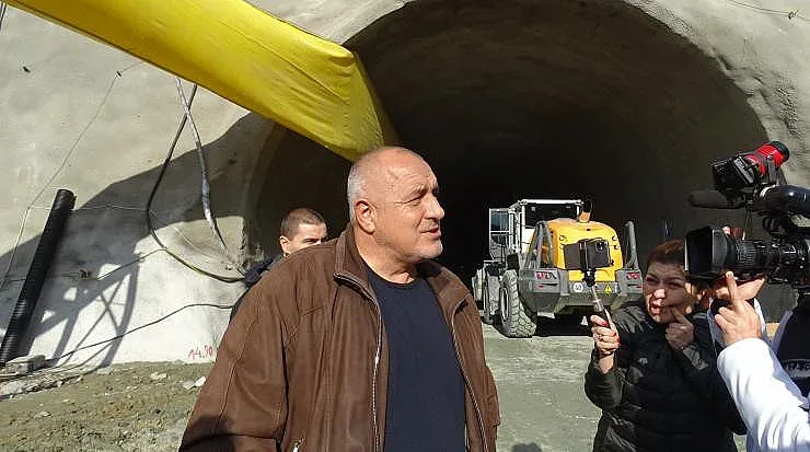 Борисов: Има вода в пещерите за Перник /ОБНОВЕНА/