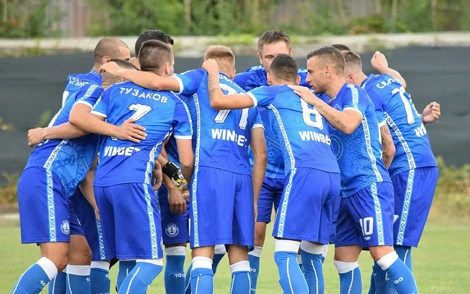 Англичани искат двама от Черноморец