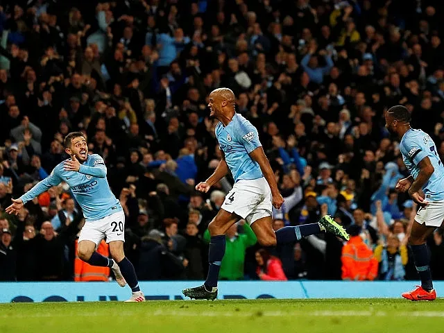 "Вълците" ухапаха лошо Ман.Сити