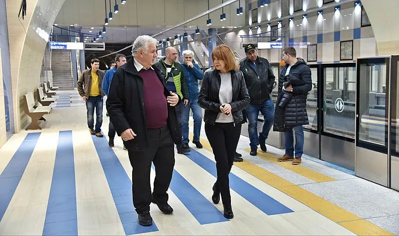 Още тестват третата линия на метрото (СНИМКИ)
