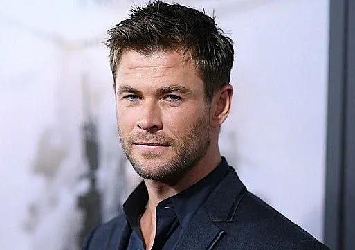 Крис Хемсуърт излиза във ваканция