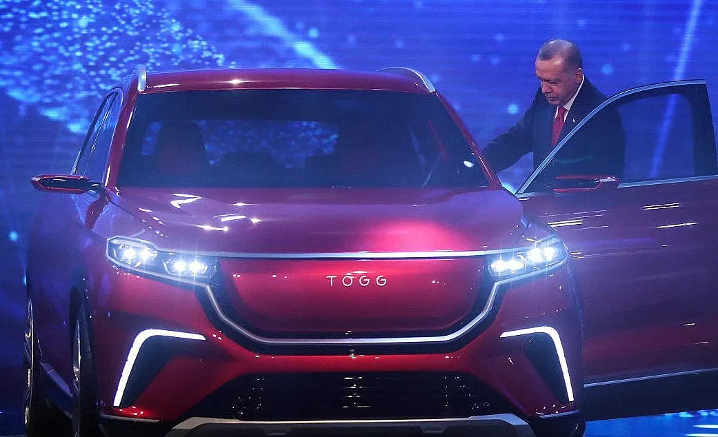 Ердоган показа първия 100% турски електромобил