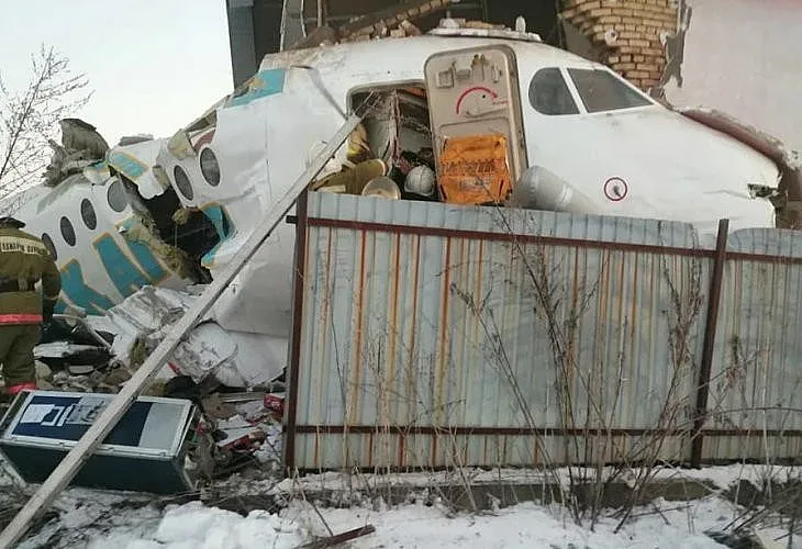 Самолет падна в Казахстан