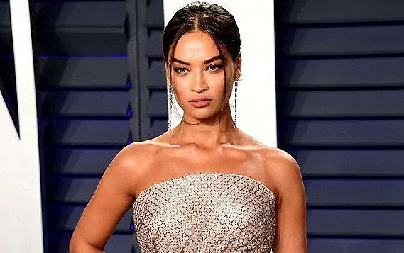 Шанина Шайк: Отлъчиха ме заради цвета на кожата