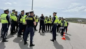 Преди празниците почерня от полиция. Какво се случва