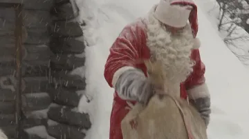 Дядо Коледа раздаде 7.5 млрд. подаръци и се прибра