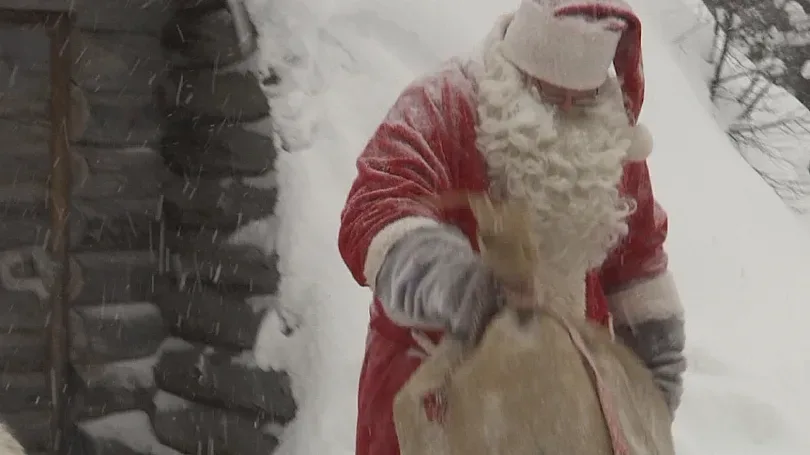 Дядо Коледа раздаде 7.5 млрд. подаръци и се прибра