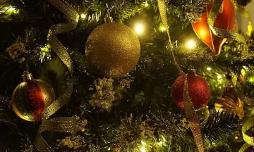 Кой измисли украсяването на елха?