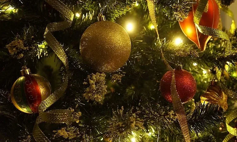 Кой измисли украсяването на елха?