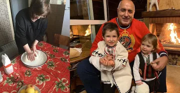 Нинова и Борисов показаха Бъдни снимки