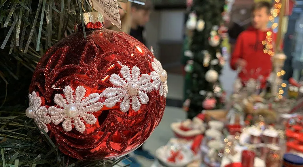 Правят ли у нас стъклени играчки за елха?