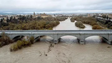 Нови жертви на лошото време в Европа