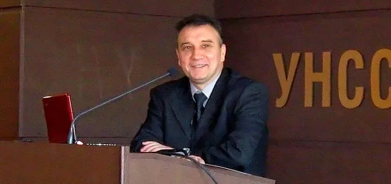 УНСС ще дава по пет дипломи за 4 години