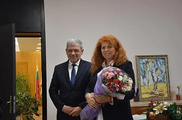 Йотова на благотворителен коледен базар