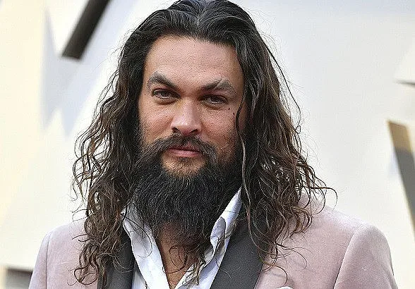 Джейсън Момоа зарадва младоженци