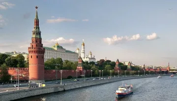 Москва посреща рекордно топло време