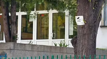 Чашата преля! Ученик размахва нож и сипе смъртни заплахи