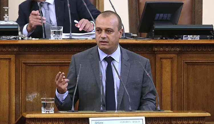 Проданов призна, че Цацаров е професионалист
