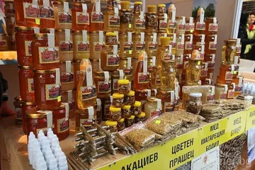 Украинският мед отказа пчеларите ни