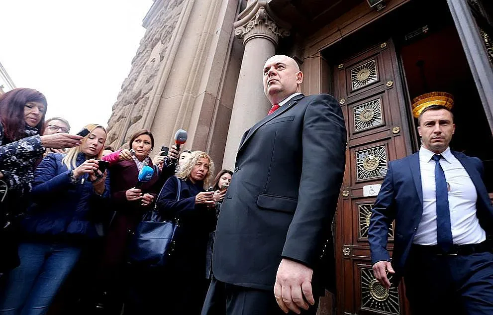 Гешев поема поста главен прокурор на 18 декември