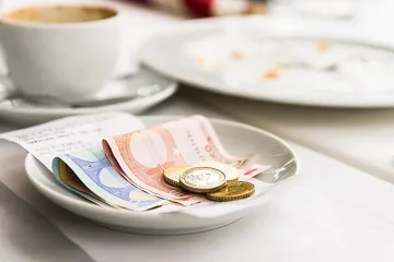 Предлагат бакшиша  да се закове на 10%