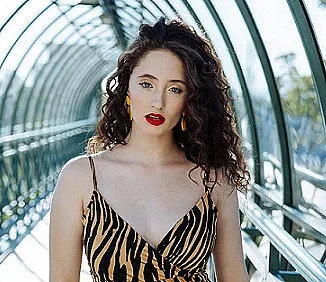 Алма без дубльор в екстремно видео