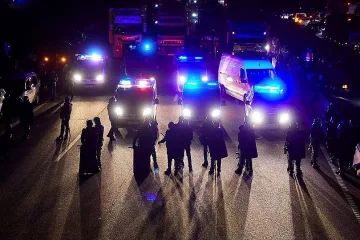 Франция остава под булото на протестите