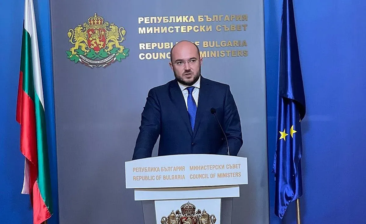 Правосъдният министър с удар по ЧСИ-тата заради имотната мафия