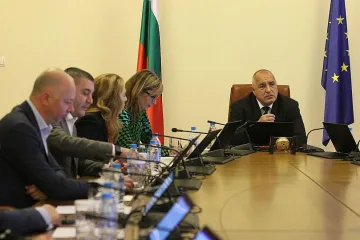 Борисов: 8 лв. субсидия е временна
